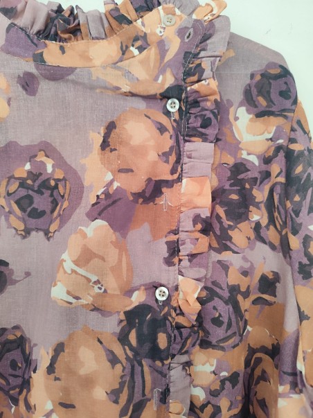 camisa con cuello malva